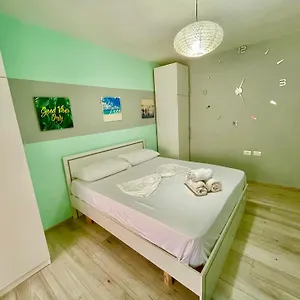 superb-studio-apartment-near-to-the-city-center.albaniahotels.org/